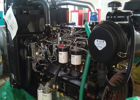Anma gücü 30KVA Perkins dizel jeneratör orijinal İngiltere motoru Denyo tip gölgelik