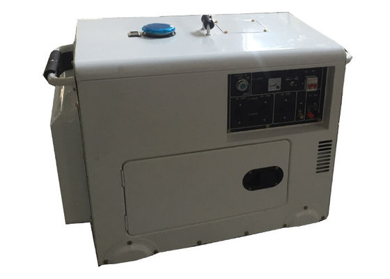 50-65 DB Gürültü Seviyesi 3000 rpm/3600 rpm Motor Hızı ve 10KVA Güç Hissesi ile Küçük Taşınabilir Jeneratör
